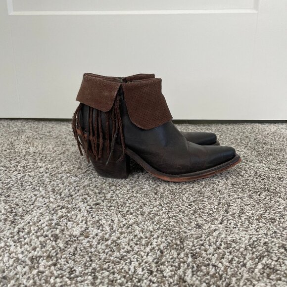 Fringe Booties in brown, size 6.5 - Picture 1 of 6
